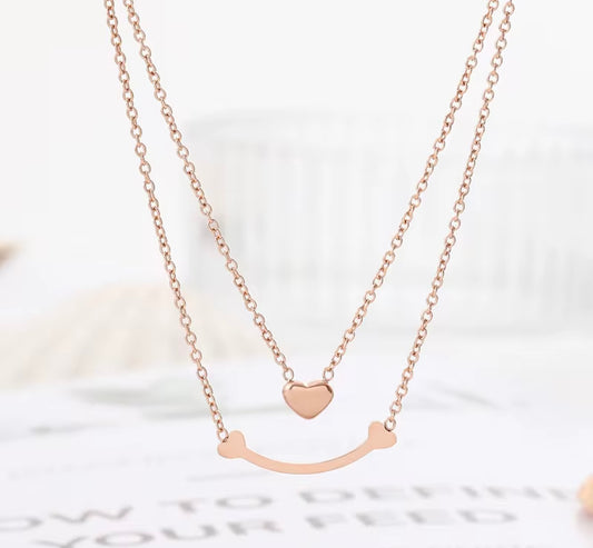 Collar colgante elegante de acero inoxidable bañado en oro 18K